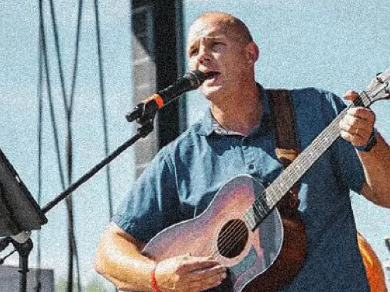 Kenny Chaffin Live in The Backyard